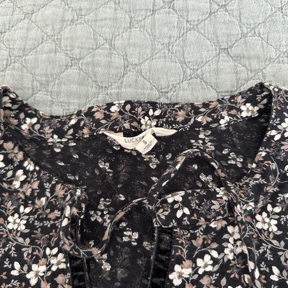 Lucky Brand Black Floral Top - Picture 2 of 3